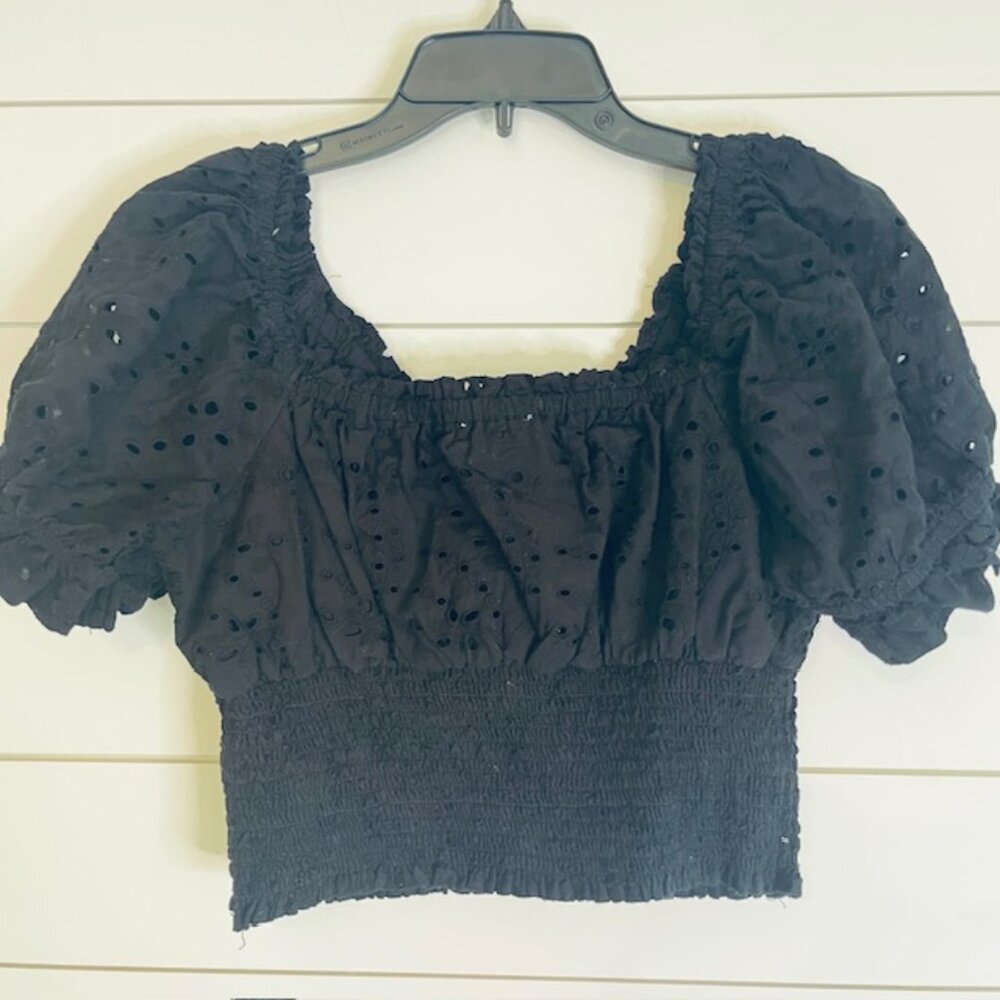 Jennifer Grace Black Eyelit Crop Top Size Size M